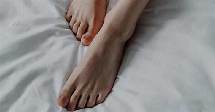 Le a bőrkeményedéssel! A puha és szexi lábakért
