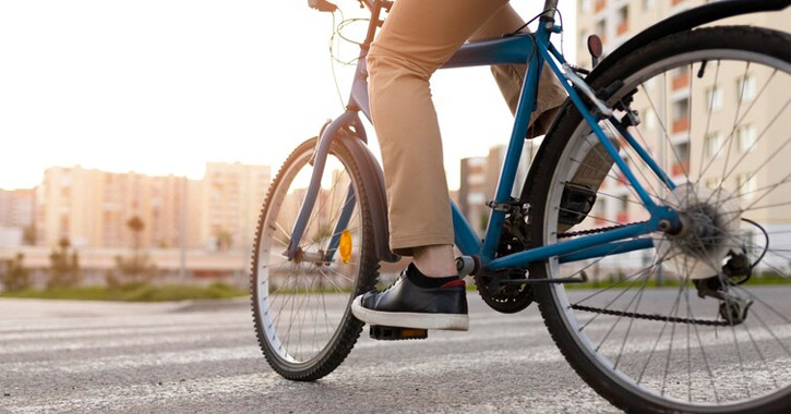 KRESZ kisokos: ezekre ügyelj, amikor biciklivel közlekedsz!