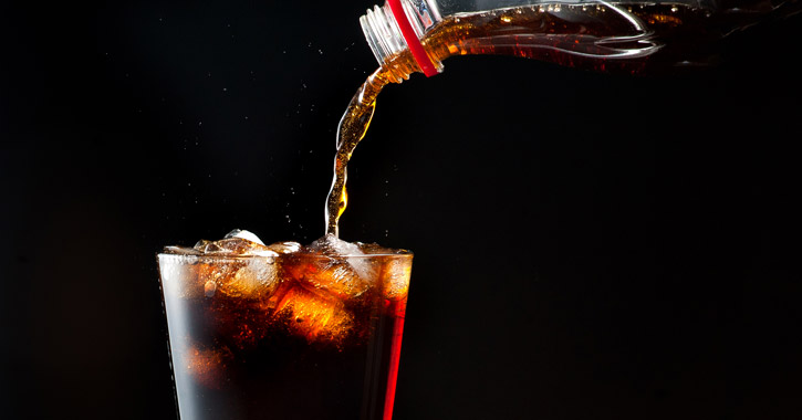 A kóla – frissítő ital vagy egészségtelen szokás?