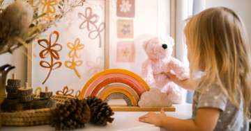 Kontrasztos játékok – amikor a baba első élményei tudatos támogatást kapnak