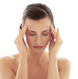 Egyszerű tippek a migrén enyhítésére házilag